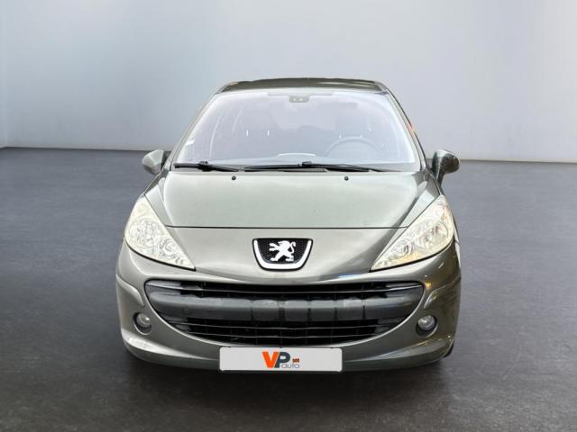Peugeot 207 image 8