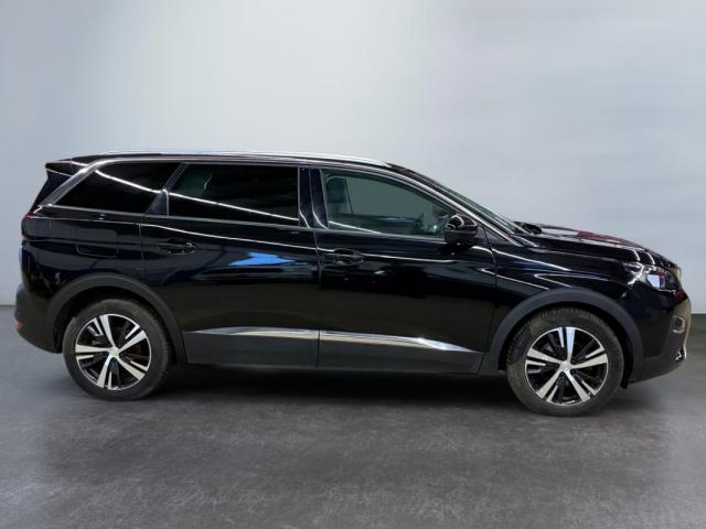 Peugeot 5008 image 2