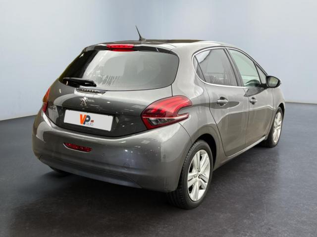 Peugeot 208 image 7