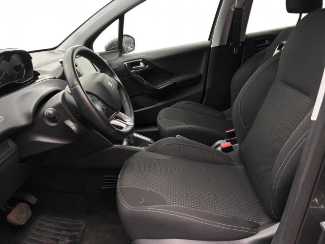 Peugeot 208 image 1