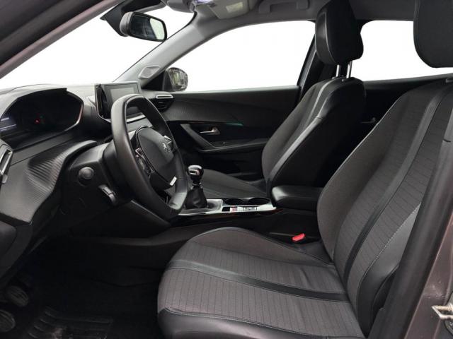 Peugeot 2008 image 3