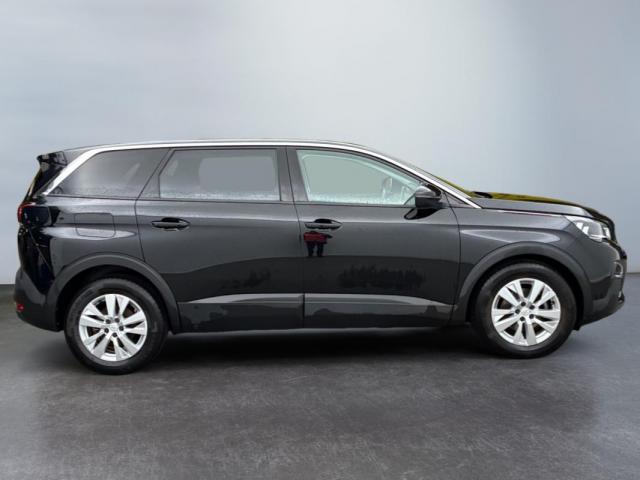 Peugeot 5008 image 4