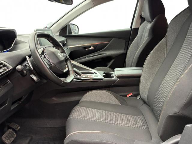 Peugeot 5008 image 1