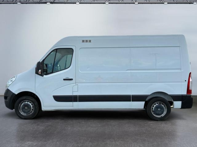 Renault Master image 2
