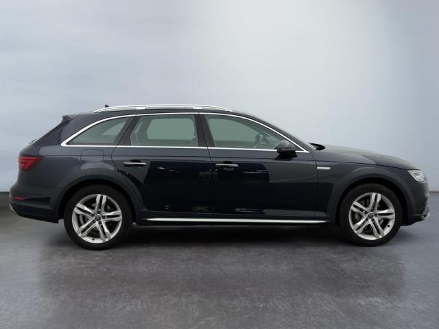 Audi A4 Allroad image 4