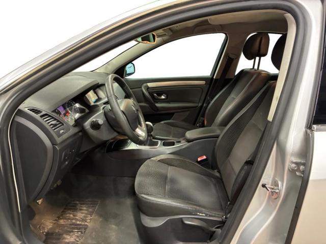 Renault Laguna image 5