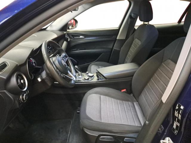 Alfa Romeo Stelvio image 1