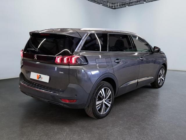 Peugeot 5008 image 4