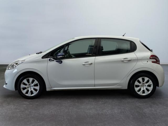Peugeot 208 image 4
