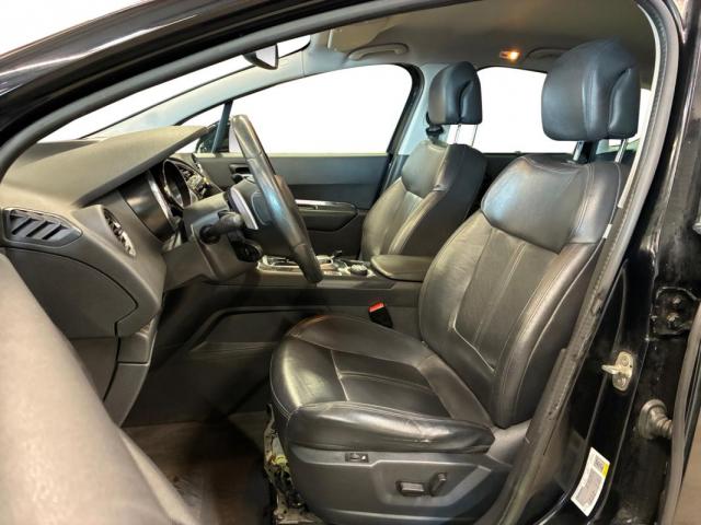 Peugeot 3008 Hybrid4 image 1