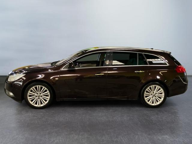 Opel Insignia Sports Tourer image 4