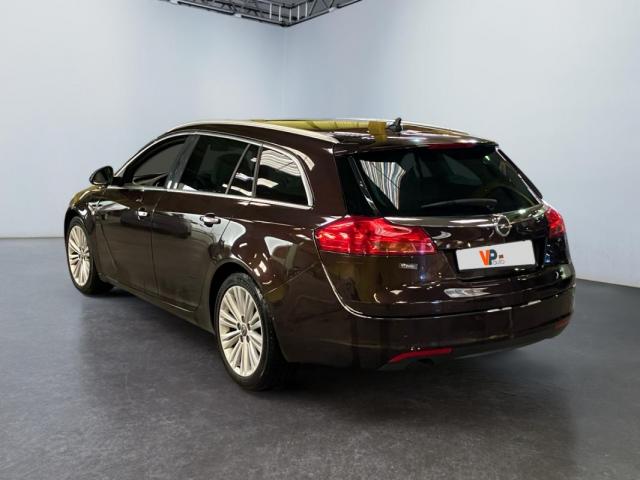 Opel Insignia Sports Tourer image 8