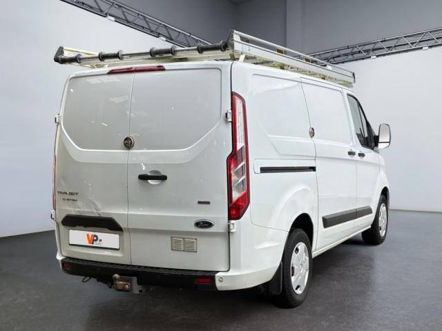 Ford Transit Custom image 3