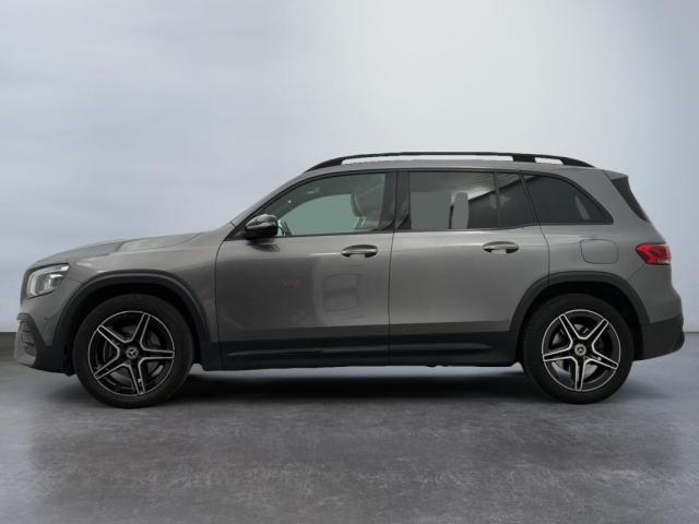 Mercedes Benz Glb image 2