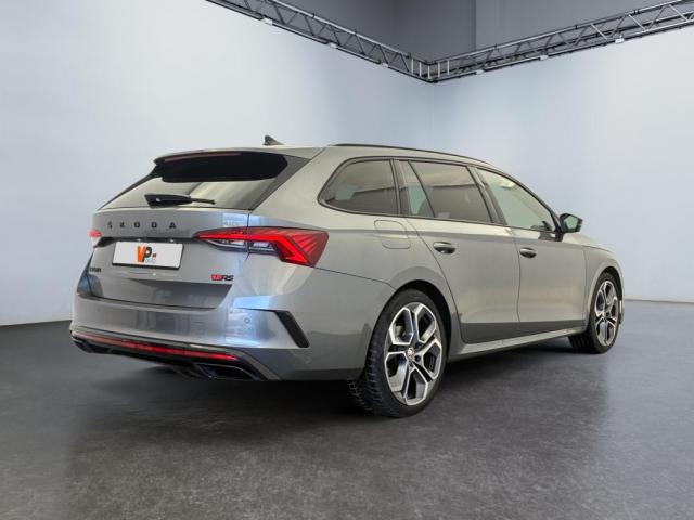 Skoda Octavia image 2