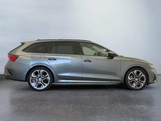 Skoda Octavia image 4