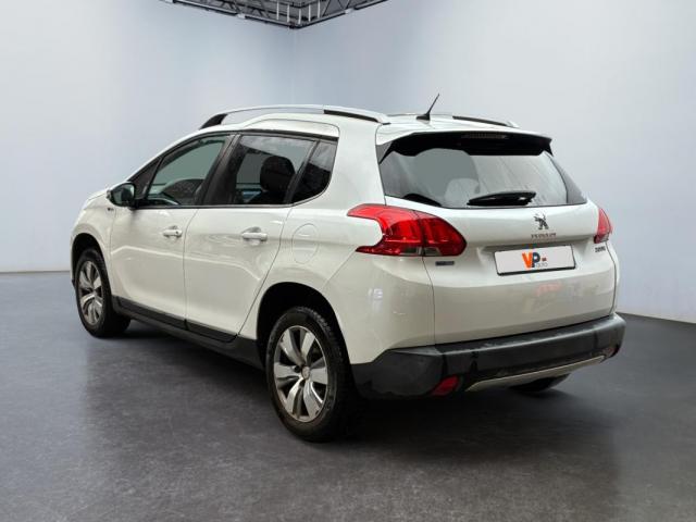 Peugeot 2008 image 8