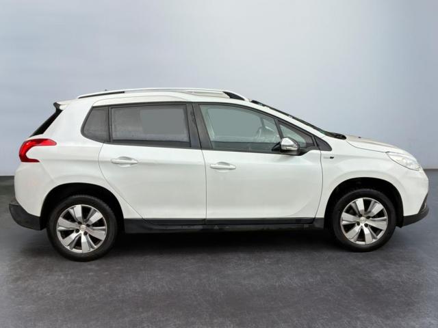 Peugeot 2008 image 1