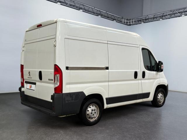 Peugeot Boxer image 2
