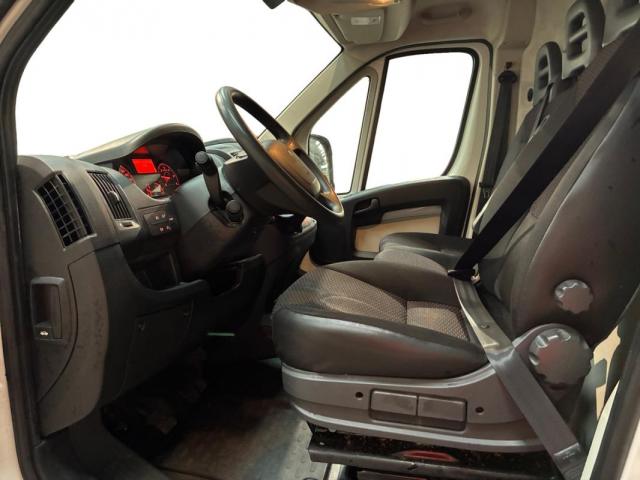 Peugeot Boxer image 1