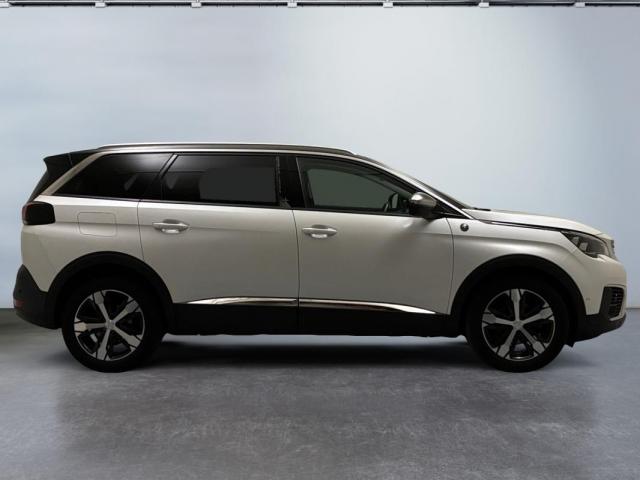 Peugeot 5008 image 4