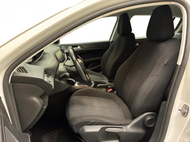 Peugeot 308 image 2