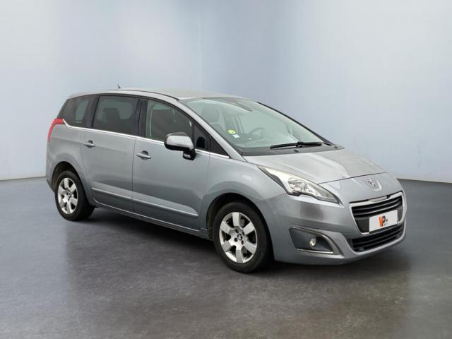 Peugeot 5008 image 2