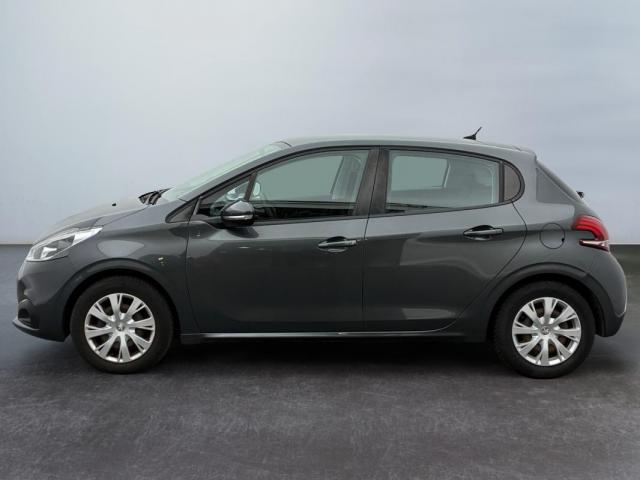Peugeot 208 image 6