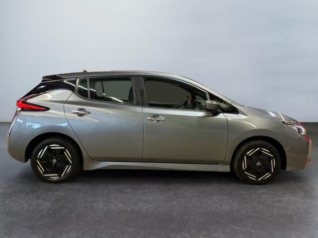 Nissan Leaf image 3