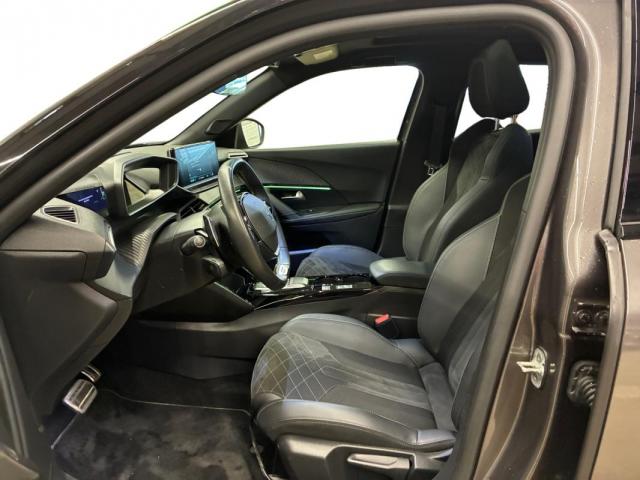 Peugeot 2008 image 8