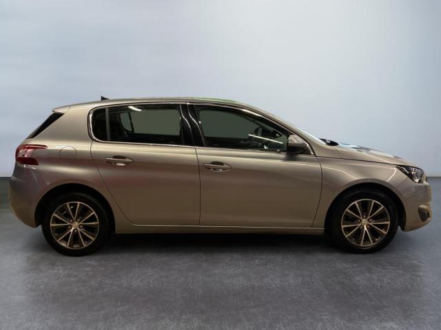 Peugeot 308 image 3