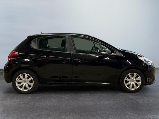Peugeot 208 image 4