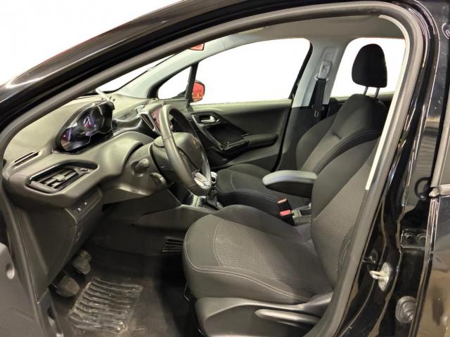 Peugeot 208 image 3