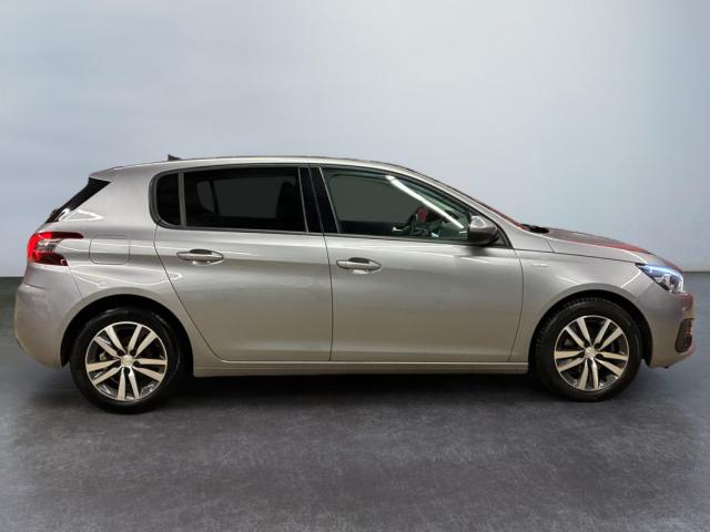 Peugeot 308 image 8