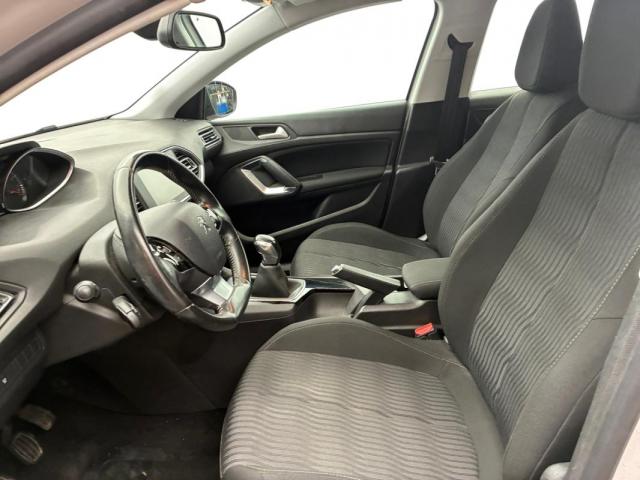 Peugeot 308 image 8