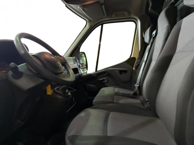 Renault Master image 8