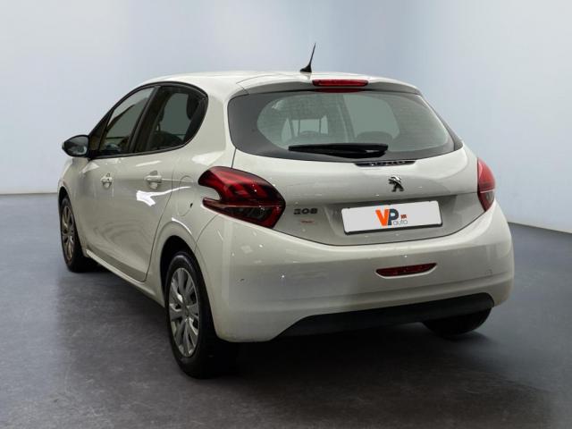 Peugeot 208 image 2