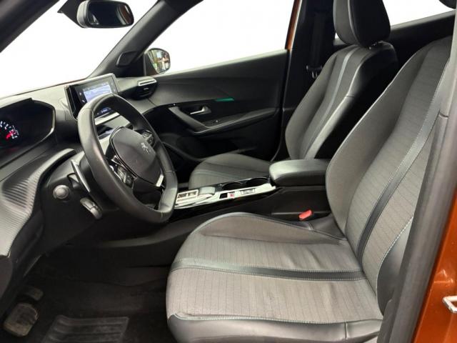 Peugeot 2008 image 2