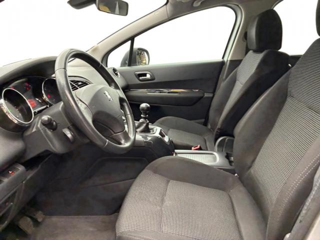 Peugeot 5008 image 2