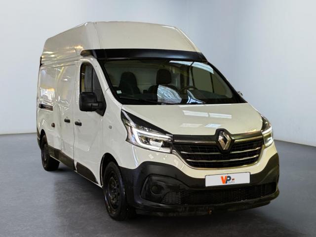 Renault Trafic image 2