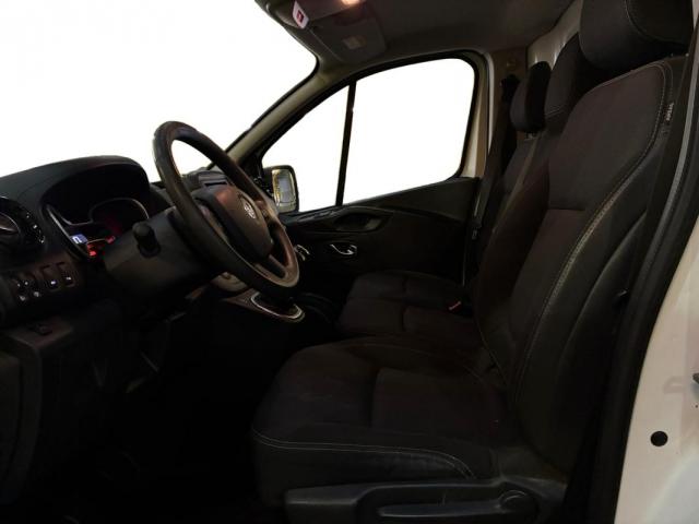 Renault Trafic image 1