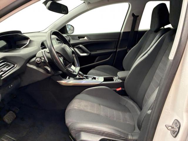 Peugeot 308 image 2