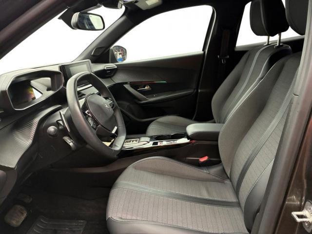 Peugeot 2008 image 6