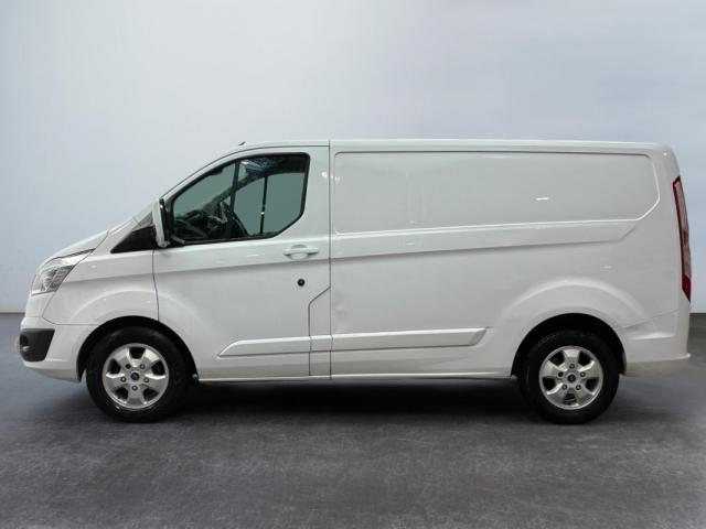 Ford Transit Custom image 7