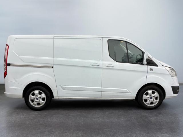Ford Transit Custom image 1