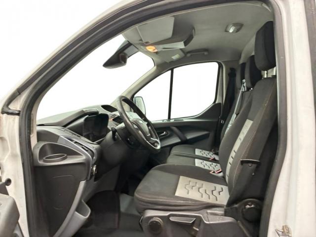 Ford Transit Custom image 5