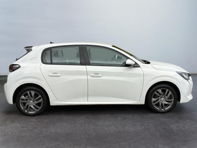 Peugeot 208 image 2