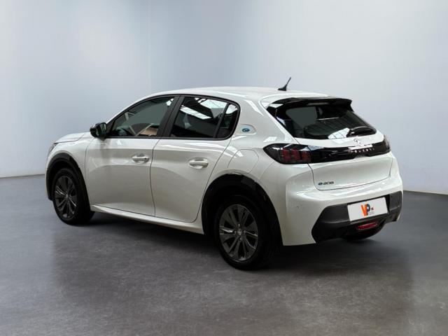 Peugeot 208 image 7