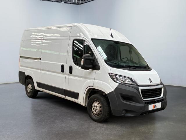 Peugeot Boxer image 2