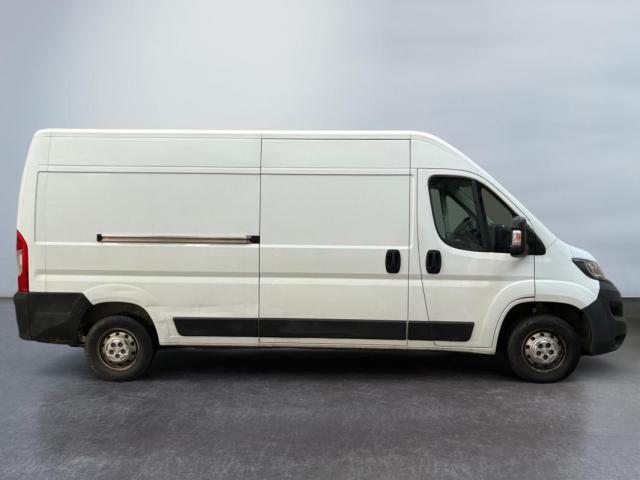 Peugeot Boxer image 2